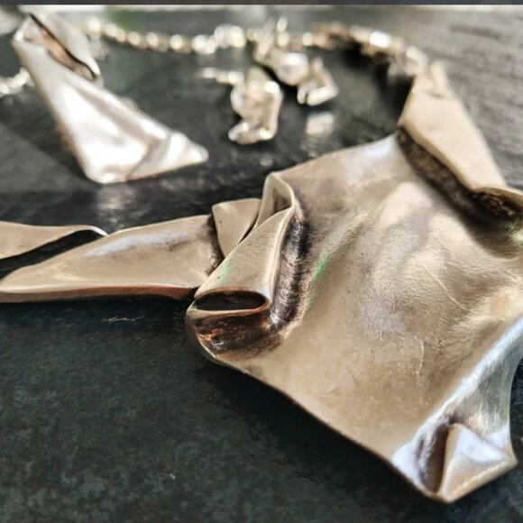 BRUTALIST Asymmetrical Necklace, Antique Silver Statement Chunky Bib Necklace - Picture 3 of 4